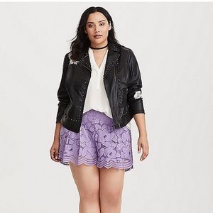 Torrid purple floral lace short